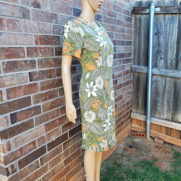 Kathie Lee Women’s  Short Sleeve Floral Olive Green dress - Picture 3 of 14